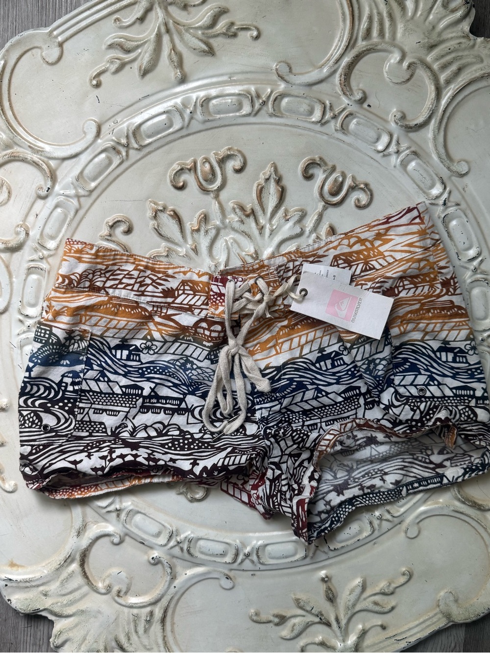 Quiksilver x Hoffman Vintage Inspired  Women’s Boardshorts Size Small NWT RARE